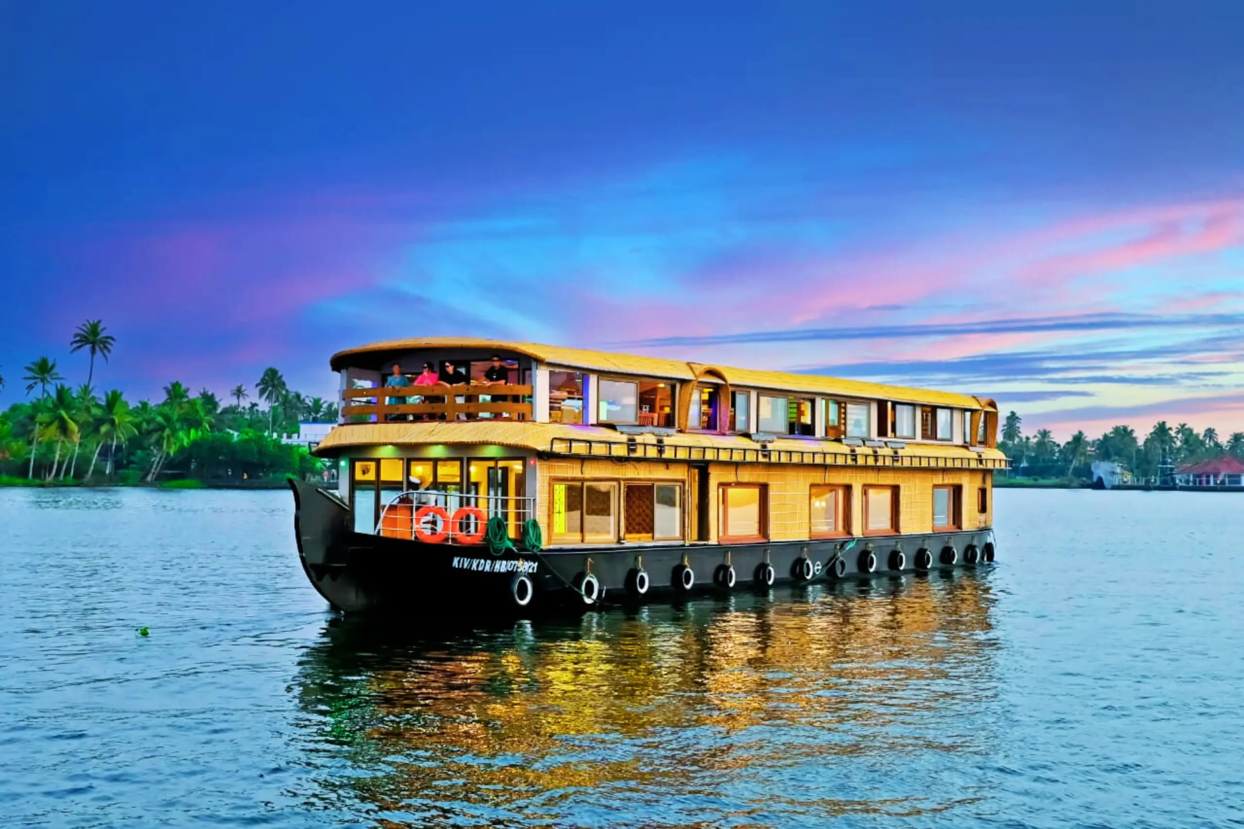 Kerala Houseboat Experience